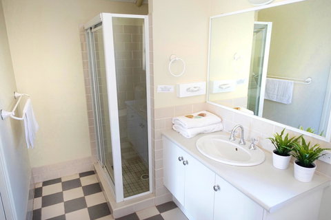 SkyView Villa - Accommodation QLD 18