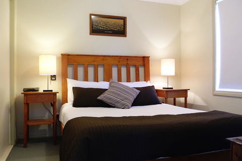 SkyView Villa - Accommodation QLD 5