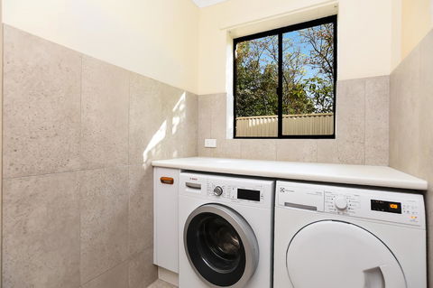 Port Of Call - Port Willunga - C21 SouthCoast Holidays - Accommodation QLD 19