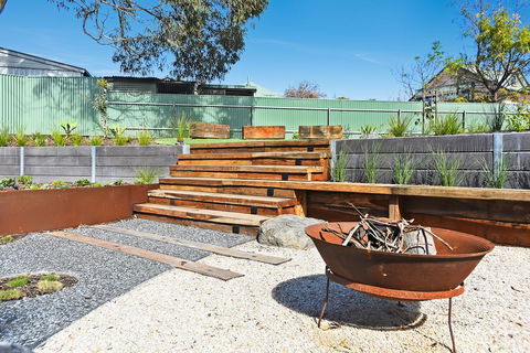 Port Of Call - Port Willunga - C21 SouthCoast Holidays - Accommodation QLD 2