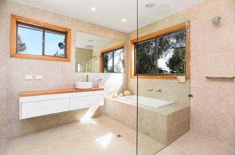 Port Of Call - Port Willunga - C21 SouthCoast Holidays - Accommodation QLD 14