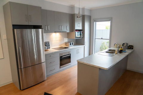 Gawler Townhouse 3 Bedroom - Accommodation QLD 3