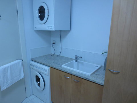 Lights Landing Apartments - Accommodation QLD 10