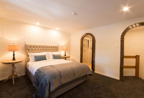 The Manor Basket Range - Accommodation QLD 4