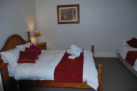 Jacaranda Cottage - Accommodation QLD 10