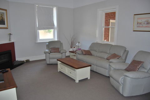 Jacaranda Cottage - Accommodation QLD 6