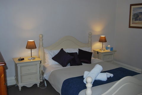 Jacaranda Cottage - Accommodation QLD 4
