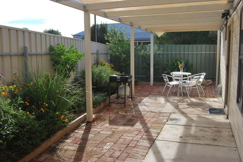 Jacaranda Cottage - Accommodation QLD 5
