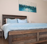 Smugglers Inn Studio Apartments - Accommodation QLD