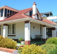Brighton Beach House - Accommodation QLD