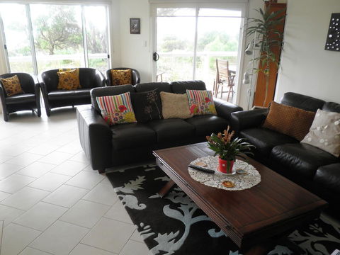 The Haven - Island Beach - Accommodation QLD 6