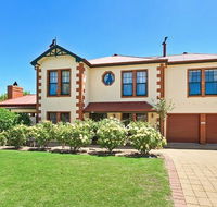 Wine and Roses Bed and Breakfast - Accommodation QLD