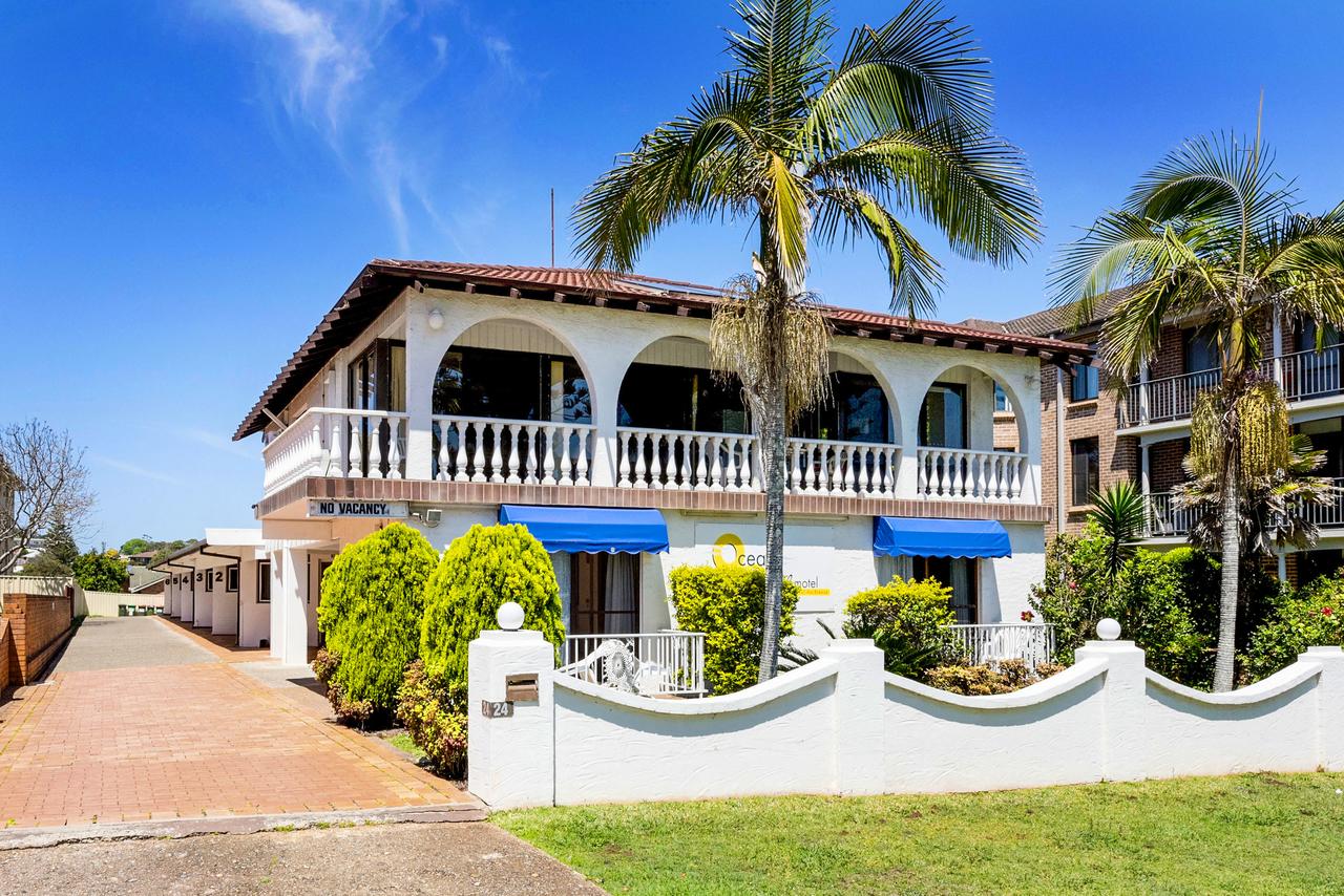 Lighthouse Beach NSW Accommodation QLD