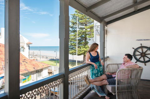 Seawall Apartments - Accommodation QLD 20