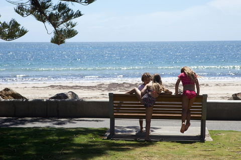 Seawall Apartments - Accommodation QLD 25
