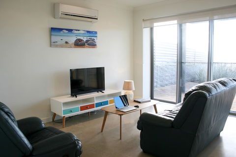 Penneshaw Oceanview Apartments - Accommodation QLD 11