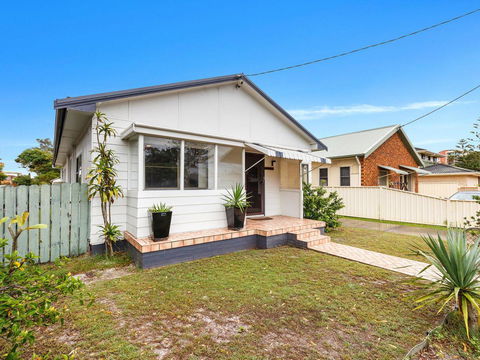 Wyvern - Accommodation QLD 0