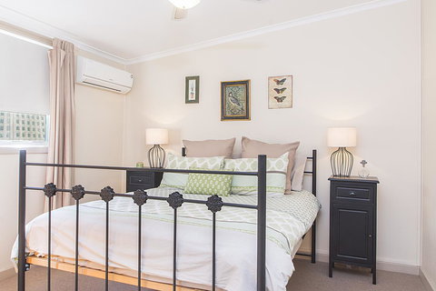 Stoneleigh Cottage Bed And Breakfast - Accommodation QLD 7