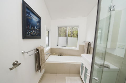 Smiths Lake House - Accommodation QLD 19