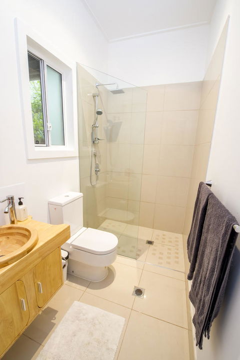 Smiths Lake House - Accommodation QLD 31