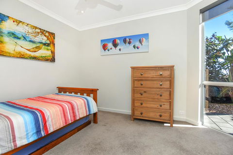 Lavina Luxury Beach House - Accommodation QLD 20