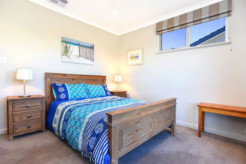 Lavina Luxury Beach House - Accommodation QLD 17