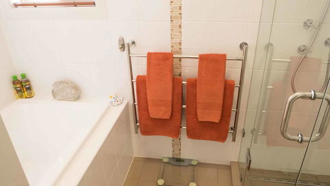 Rezare House Bed & Breakfast - Accommodation QLD 25