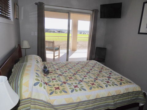 Rezare House Bed & Breakfast - Accommodation QLD 13