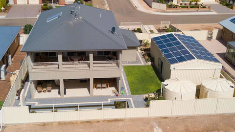 Rezare House Bed & Breakfast - Accommodation QLD 2