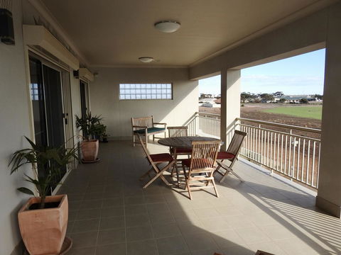 Rezare House Bed & Breakfast - Accommodation QLD 18