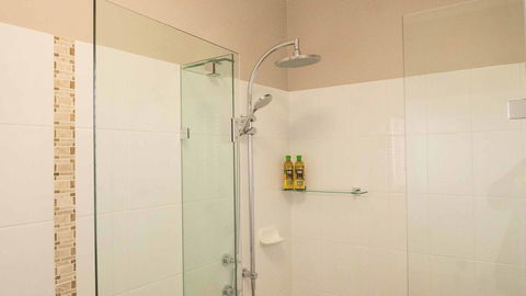 Rezare House Bed & Breakfast - Accommodation QLD 24