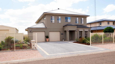 Rezare House Bed & Breakfast - Accommodation QLD 0
