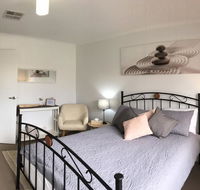 Windsor Gardens Home - Accommodation QLD