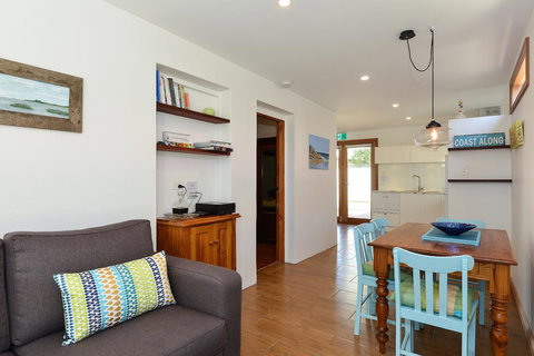 Trafalgar Premium Vintage Suites - Accommodation QLD 20