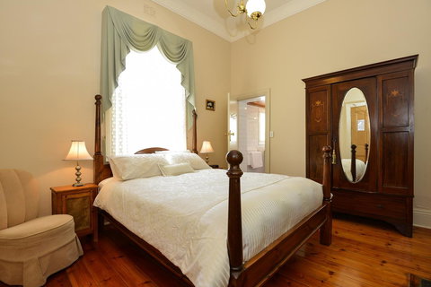 Trafalgar Premium Vintage Suites - Accommodation QLD 24