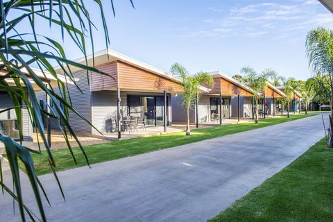 Paringa Resort - Accommodation QLD 2