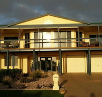 Beachside Escape on The Esplanade - Accommodation QLD