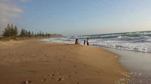 Beachside Escape On The Esplanade - Accommodation QLD 1