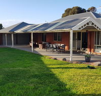 Aldinga Beach overnighter or getaway home - Accommodation QLD