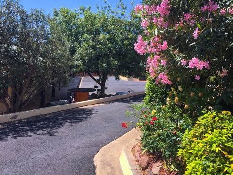 Ten Dollar Town Motel - Accommodation QLD 20
