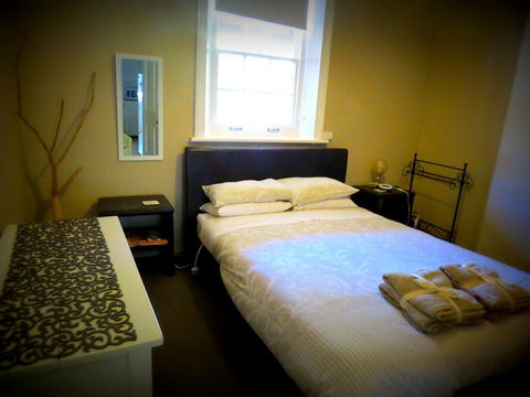 The Pig And Whistle - Accommodation QLD 10