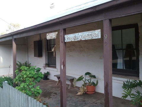 The Pig And Whistle - Accommodation QLD 27