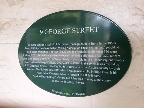 The Pig And Whistle - Accommodation QLD 40