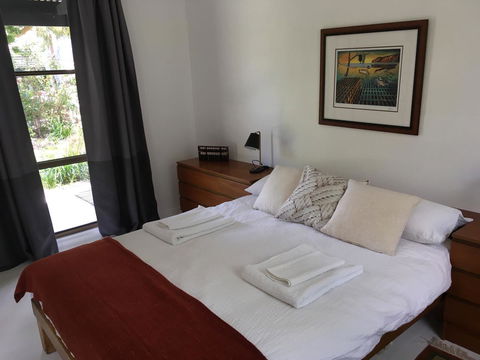Hilltop Too - Accommodation QLD 9