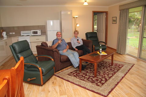 Camawald Coonawarra Cottage B&B - Accommodation QLD 4