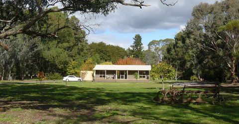 Camawald Coonawarra Cottage B&B - Accommodation QLD 0