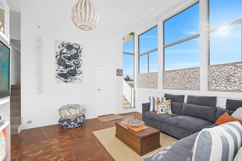 Beachfront Bliss - Accommodation QLD 8