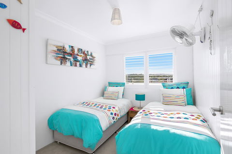 Beachfront Bliss - Accommodation QLD 16