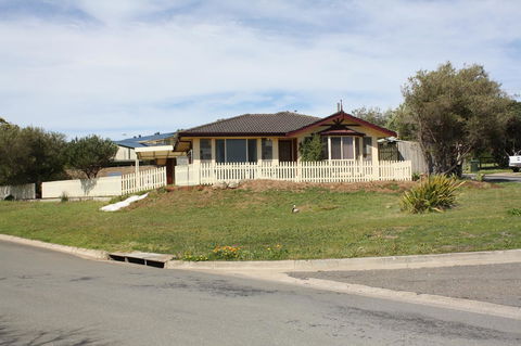 Maslin Beach House - Accommodation QLD 0