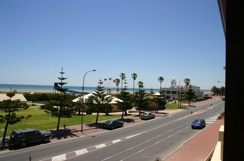 Semaphore Blue Apartments - Accommodation QLD 14